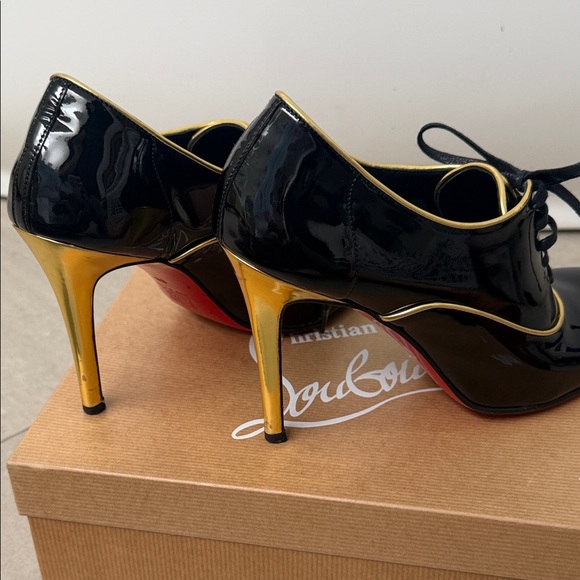 Christian Louboutin Black and Gold Patent Heels - Picture 7 of 12